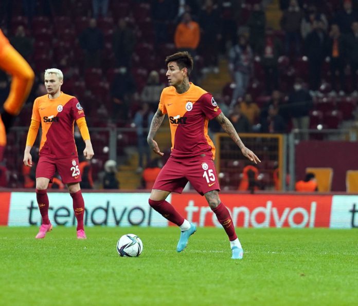 Galatasaray'da Pulgar rötarlı oynadı