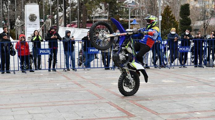 Motosnow sevenler Davraz’da bir araya geliyor