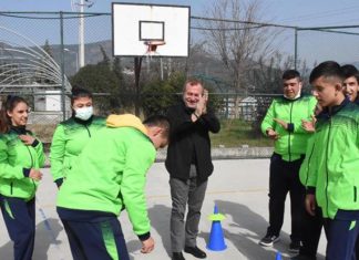 Eve kapanan özel çocukları sporla buluşturuyor