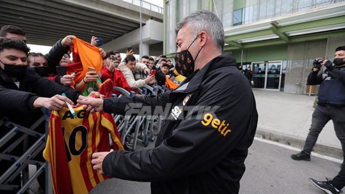 Galatasaray kafilesi, İzmir'e geldi