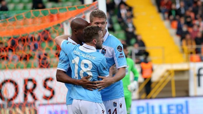 Trabzonspor'un gol kralları: Cornelius, Bakasetas, Nwakaeme