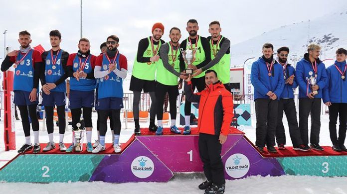 Kar voleybolu heyecanı sona erdi