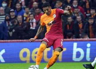 Galatasaray'da satış listesine konulan Patrick van Aanholt Rize maçıyla yeniden doğdu