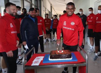 Antalyaspor'da Fernando Martins'in doğum günü kutlandı