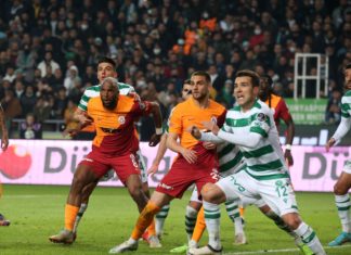 Galatasaraylı futbolculara sert eleştiri: Disiplinsiz, oynadığına inanmayan kadro!