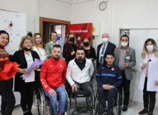 Şampiyon sporcular, 8 Mart'ta kadın öğretmenleriyle bir araya geldi