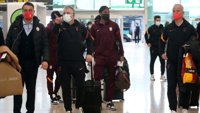 Galatasaray, Barselona'dan ayrılıp İzmir'e hareket etti