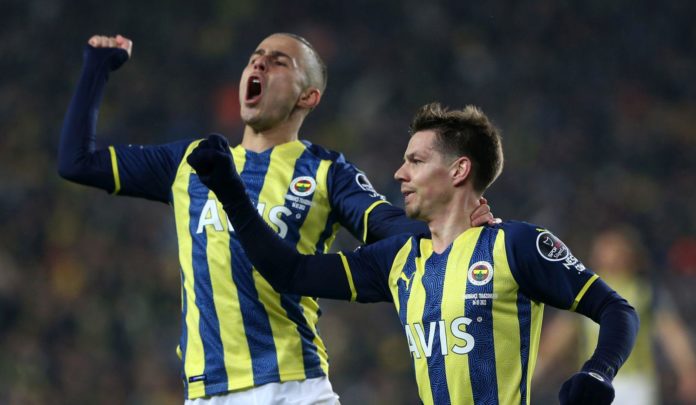 Fenerbahçe, Aytemiz Alanyaspor'a konuk olacak
