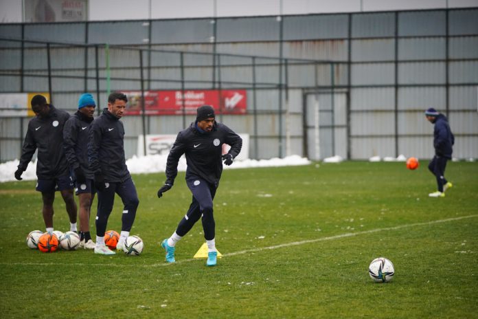 Çaykur Rizespor, Trabzonspor maçının hazırlıklarını sürdürdü