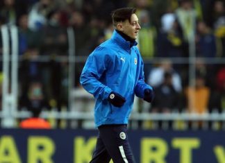 Avrupa Mesut Özil'in kadro dışı kalmasını konuştu