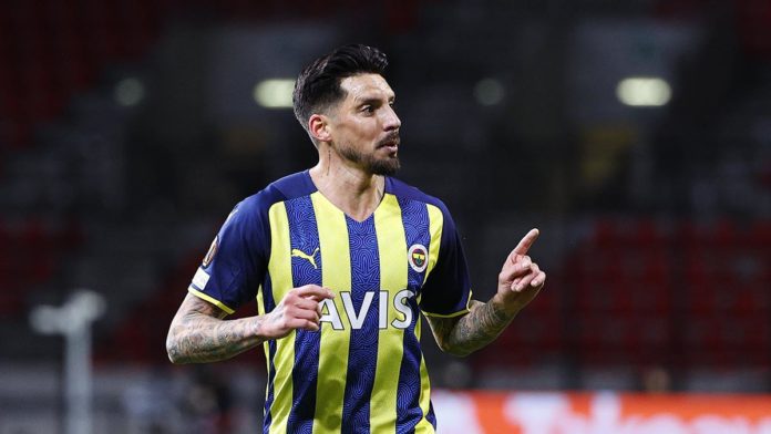 Fenerbahçe'de Samandıra'nın gözbebeği Jose Sosa