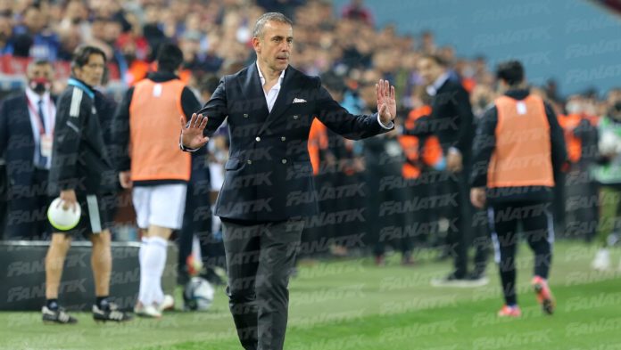 Trabzonspor Teknik Direktörü Abdullah Avcı: Şampiyonluğun resmileşmesini bekliyoruz!
