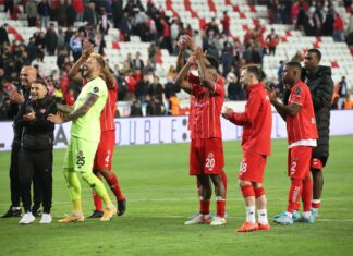 Antalyaspor yenilmezlik serisini 10 maça çıkardı