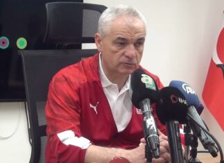 Sivasspor teknik direktörü Rıza Çalımbay: Hak ettiğimiz bir galibiyet aldık