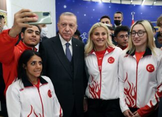 Cumhurbaşkanı Erdoğan: Türkiye, sporda başarılarla dolu bir gelecek vadediyor