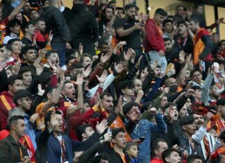 Galatasaraylı taraftarlardan muhteşem destek