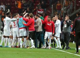 Sivasspor Galatasaray karşısında tarih yazdı