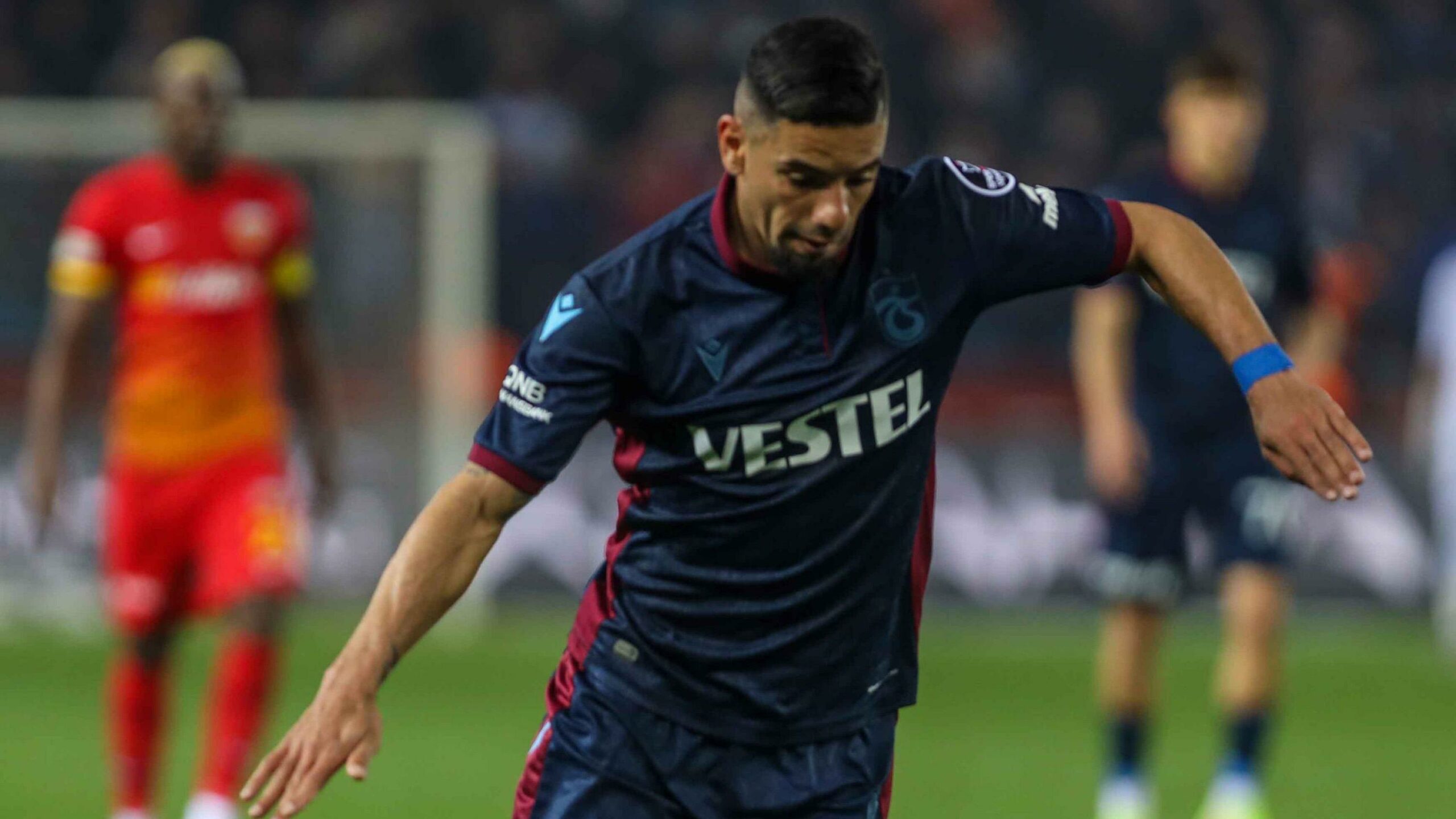 Trabzonspor'da Bruno Peres'den sakatlık açıklaması! Sahalara ne zaman geri dönecek?