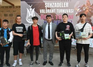 E Spor Şehzadeler Volarant Turnuvası şampiyonları ödüllerini aldı