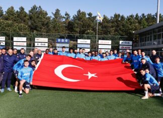 Fenerbahçe, 19 Mayıs'ı kutladı