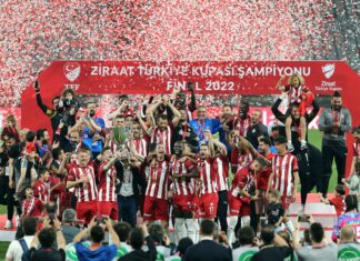 Ziraat Türkiye Kupası şampiyonu Sivasspor kupasını aldı