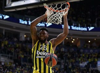 Galatasaray, Fenerbahçe'den ayrılan Jehyve Floyd'u kadrosuna katıyor