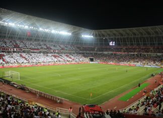 Sivasspor-Malmö | Sivas Yeni 4 Eylül Stadı, kapalı gişe!