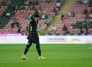 Fenerbahçe'de Enner Valencia'dan kırmızı kart ve özür açıklaması