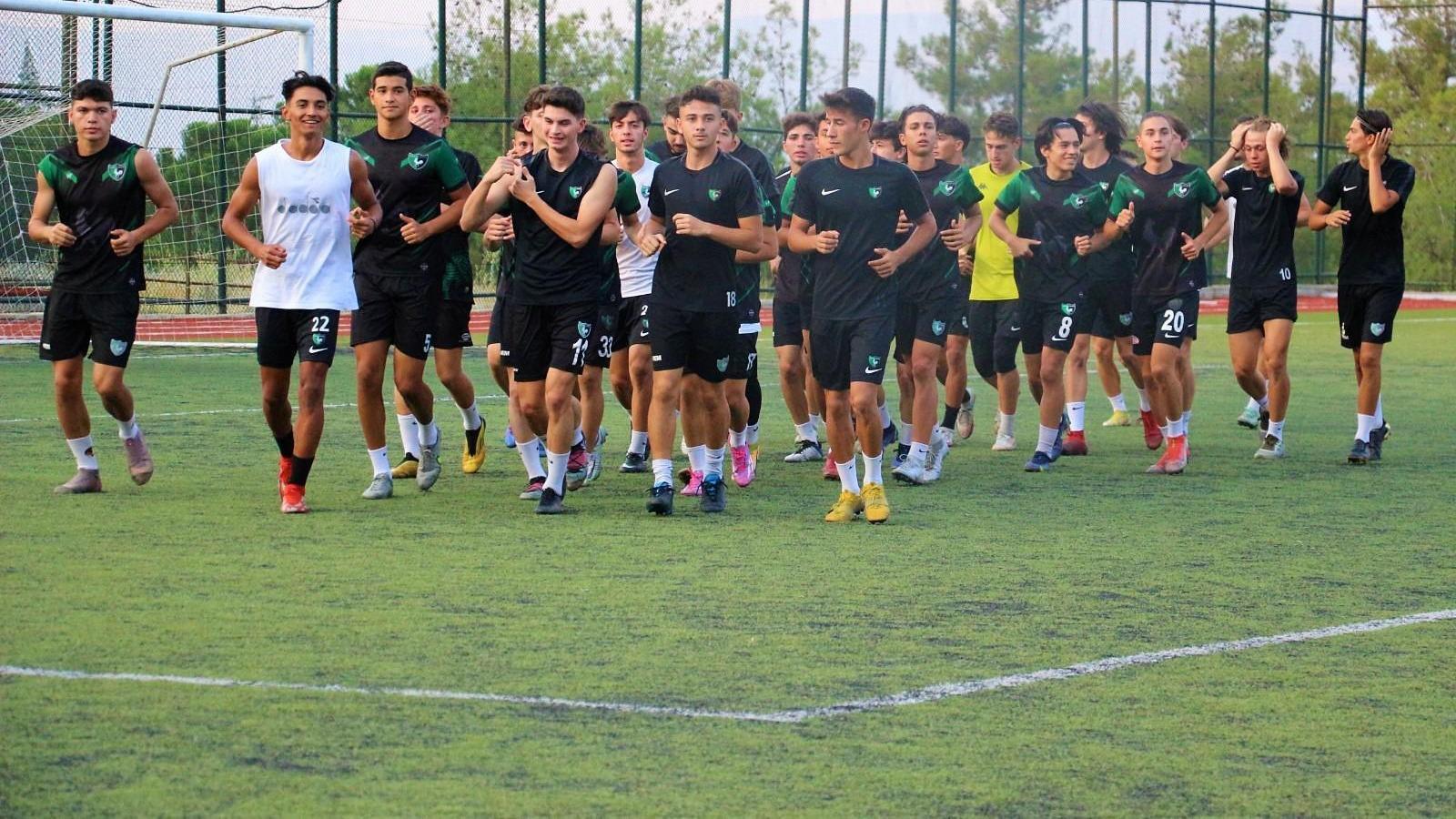 Denizlispor U19 lige iddialı hazırlanıyor