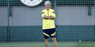 Jorge Jesus'tan Rennes'e yakın takip