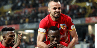 Kayserispor evinde mutlu!