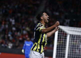 Avrupa basını Fenerbahçe'yi yazdı: “Rennes, direnemedi”