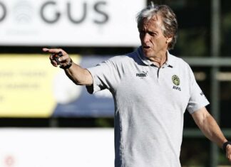 Eski oyuncusu Roma'dan Jorge Jesus'a büyük övgü: Taktik anlamda en iyisi