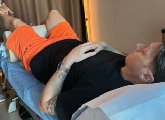 Mesut Özil ameliyat oldu