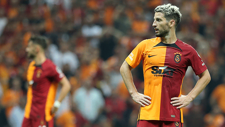 Galatasaraylı futbolcu Mertens'ten 16 yıl sonra bir ilk