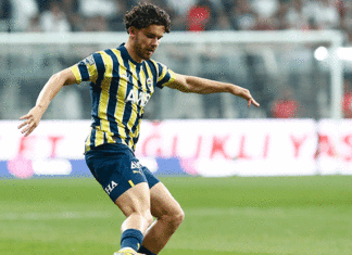 Fenerbahçe'de Ferdi Kadıoğlu, mide enfeksiyonu geçirdi