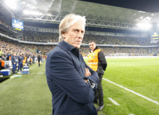 Fenerbahçe Teknik Direktörü Jorge Jesus: Avrupa futbolunun zirve kalitesindeki futbolu oynadık!