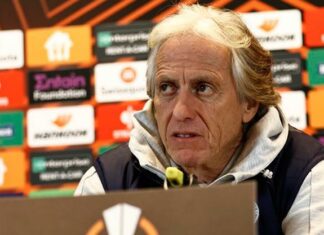 Fenerbahçe Teknik Direktörü Jorge Jesus: Liderlik için her şeyi yapacağız