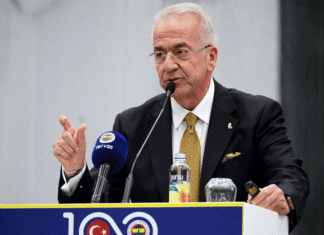 Fenerbahçe Başkan Vekili Erol Bilecik: Büyüğüz demekle büyük olunmuyor