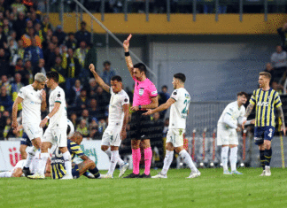 Deniz Çoban yorumladı: Fenerbahçe maçında bir kırmızı daha çıkmalıydı!