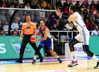 Büyükçekmece Basketbol-Anadolu Efes maç sonucu: 83-76