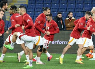 Galatasaray'ın yıldızından tatilde transfer flörtü!