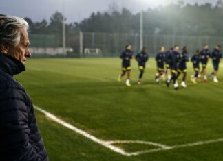 Fenerbahçe'de derbi öncesi en merak edilen soru! Jorge Jesus kararını vermedi