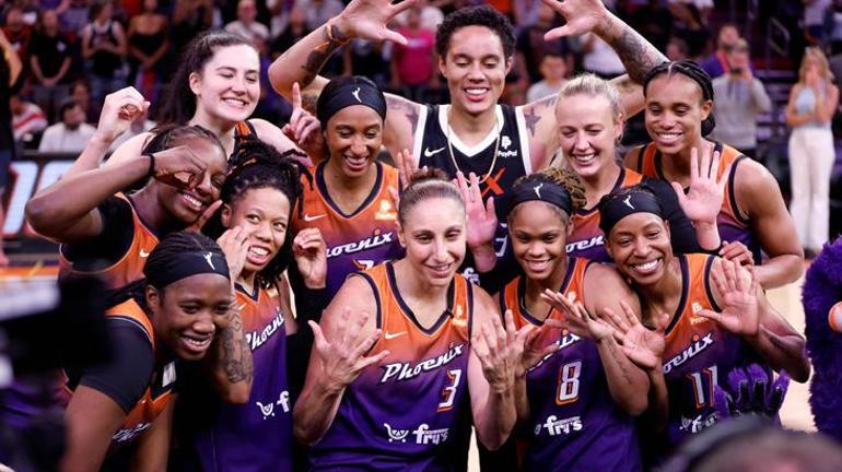 Diana Taurasi, WNBAde tarihe geçti