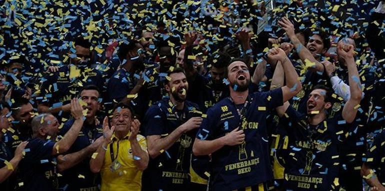 Anadolu Efesi yenen Fenerbahçe Beko Türkiye Kupası şampiyonu oldu (Anadolu Efes - Fenerbahçe Beko: 67-80)
