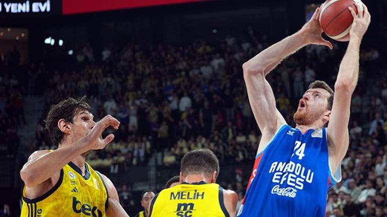 37. Cumhurbaşkanlığı Kupası Anadolu Efesin Fenerbahçe Beko-Anadolu Efes maçı sonucu: 82-83