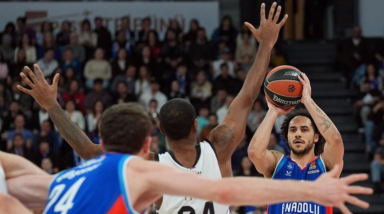 (ÖZET) Anadolu Efes - Partizan maç sonucu: 86-77 | İç sahada üst üste 4. galibiyet